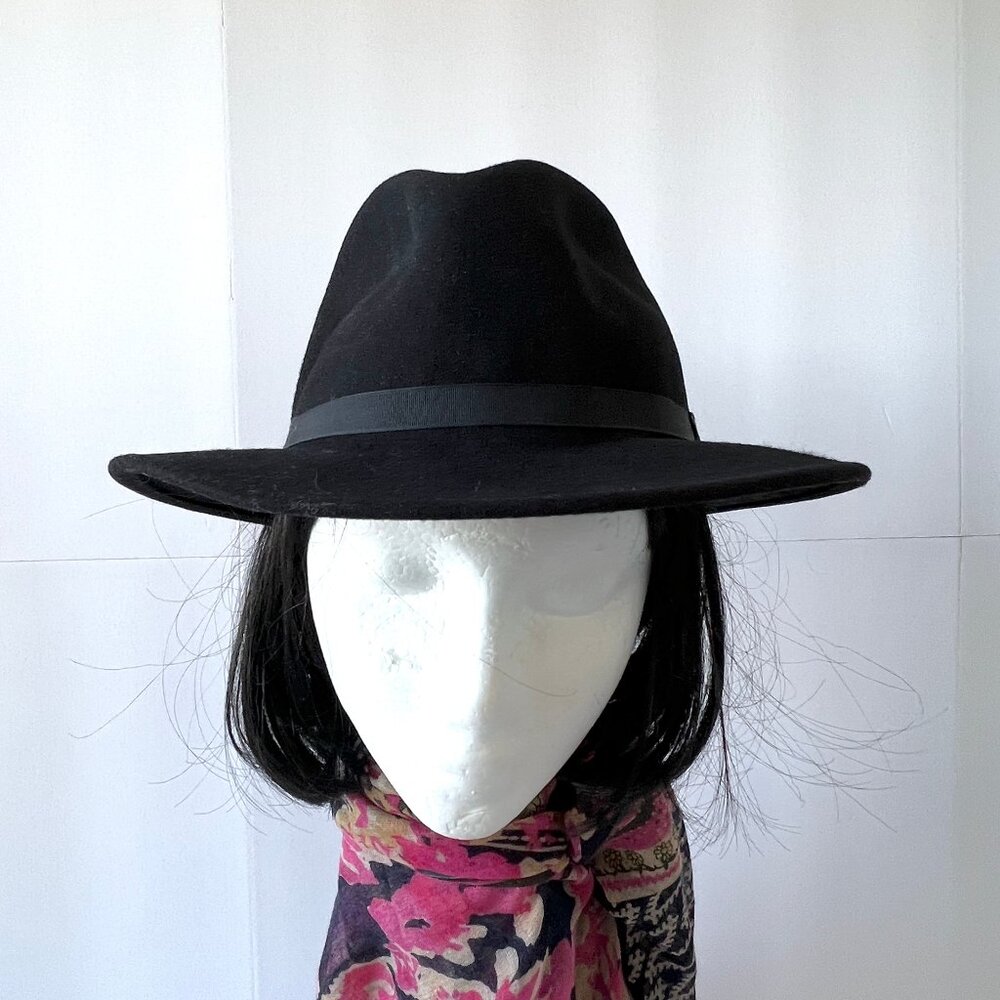 Country Gentleman, Wilton, Lite Felt Black Fedora Hat 100% Wool Water Repellent